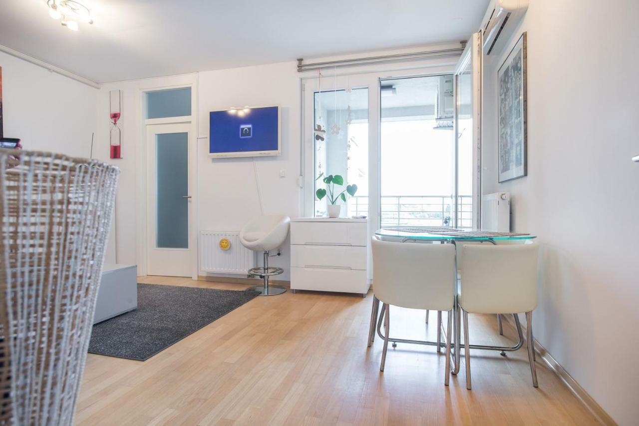 Cozy & Modern Studio With Balcony Zagreb Eksteriør billede