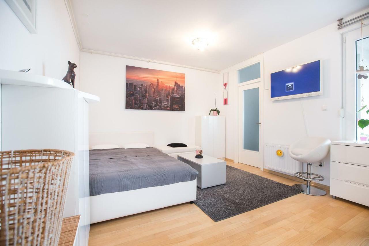 Cozy & Modern Studio With Balcony Zagreb Eksteriør billede